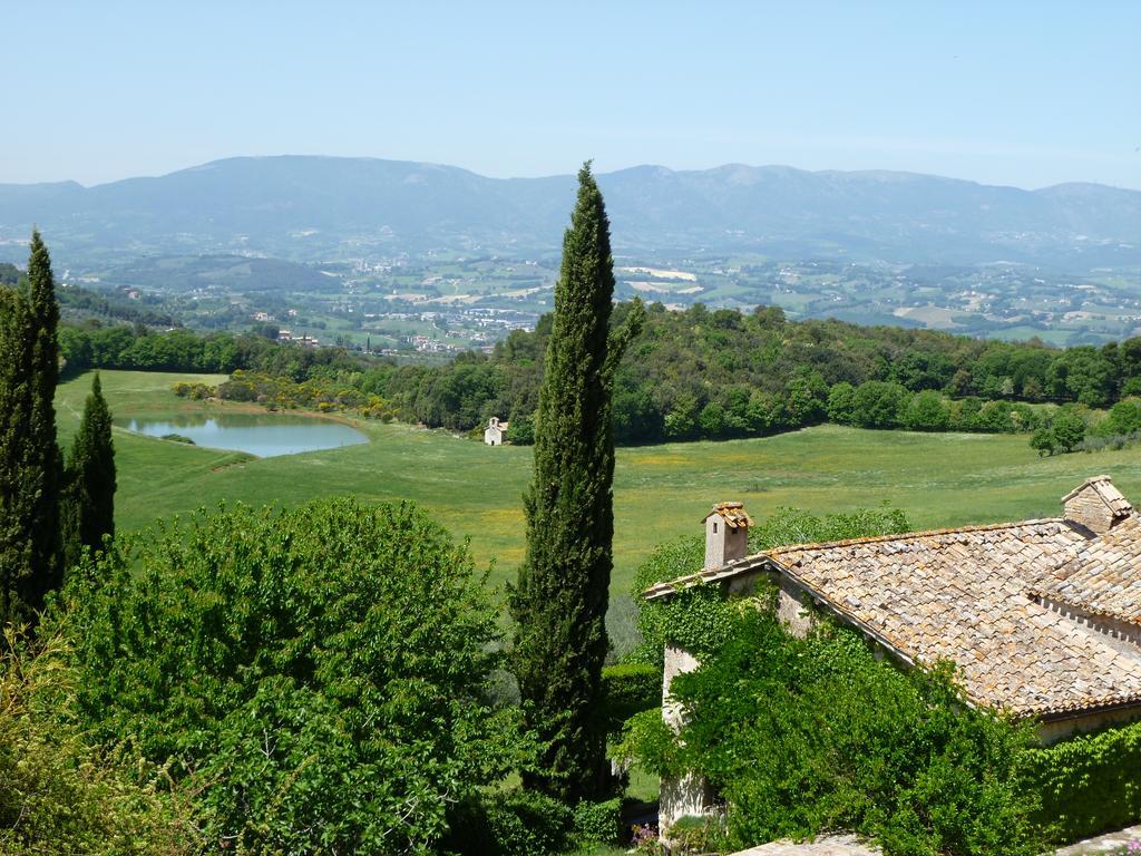 Della Genga Resort Arezzola Bagian luar foto