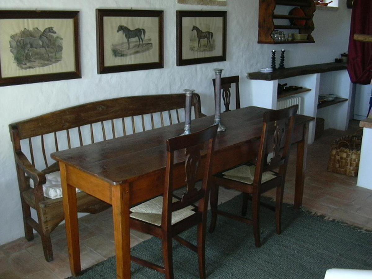 Della Genga Resort Arezzola Bagian luar foto